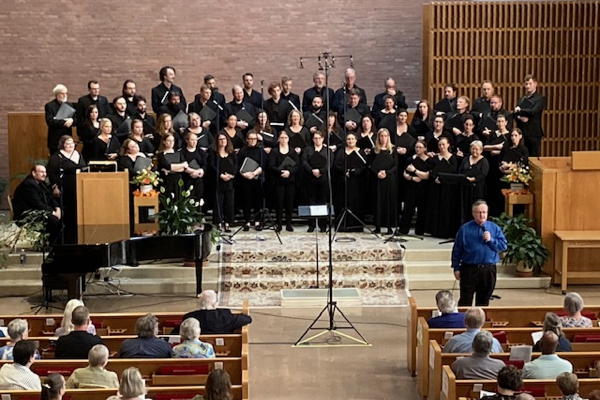 The St. Louis Chamber Chorus in concert. Photo by George Yeh