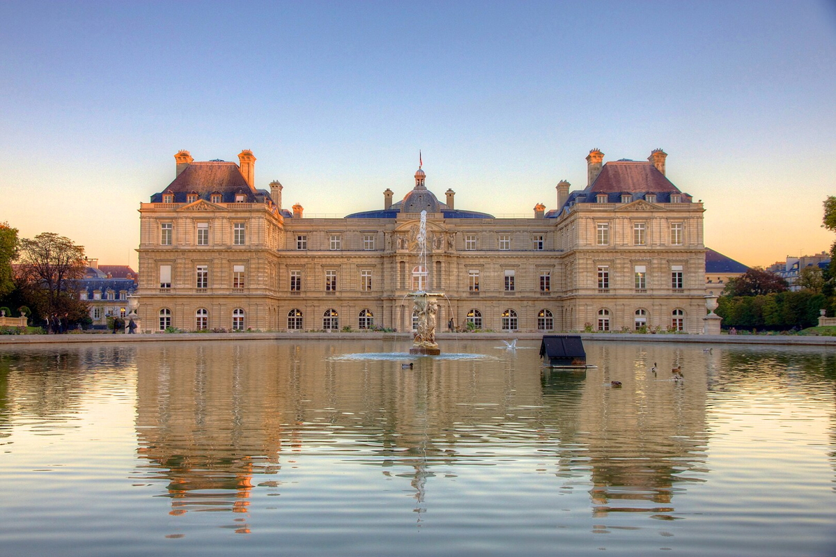 The Luxembourg Palace and the Grand Bassin. Photo by Jiuguang Wang - Flickr: Palais du Luxembourg, CC BY-SA 2.0, https://commons.wikimedia.org/w/index.php?curid=32745669 The Luxembourg Palace and the Grand Bassin. Photo by Jiuguang Wang - Flickr: Palais du Luxembourg, CC BY-SA 2.0, https://commons.wikimedia.org/w/index.php?curid=32745669