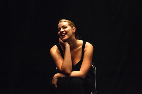 Kerry Ipema stars in 'One Woman Sex and the City' a comedy about ‘love, friendship and shoes,’ photo courtesy of the Playhouse at Westport.