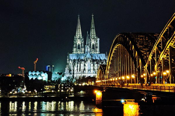 Cologne Cathedral By AtmikaPaul - Own work, CC BY-SA 4.0, https://commons.wikimedia.org/w/index.php?curid=94548440