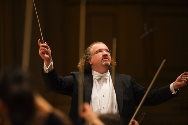 Stéphane Denève conducting. Photo courtesy of SLSO.