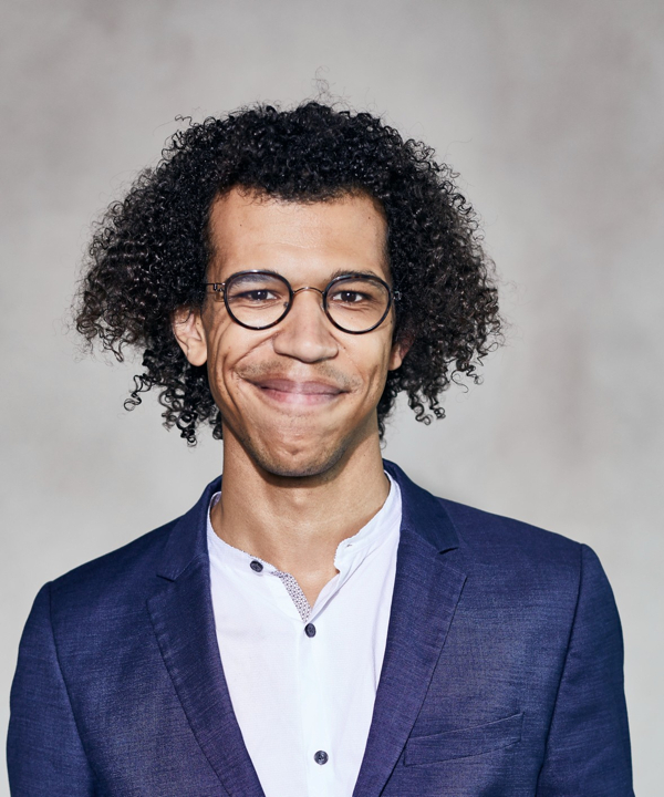 Conductor Jonathan Heyward. Photo by Laura Thiesbrummel, courtesy of the SLSO